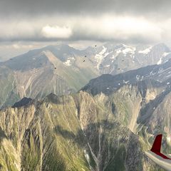 Flugwegposition um 14:01:22: Aufgenommen in der Nähe von Hopfgarten im Brixental, Österreich in 2275 Meter